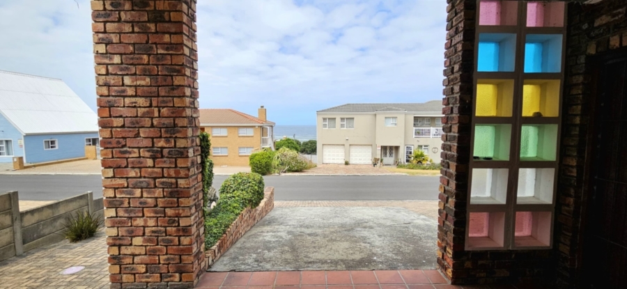 5 Bedroom Property for Sale in Franskraal Western Cape